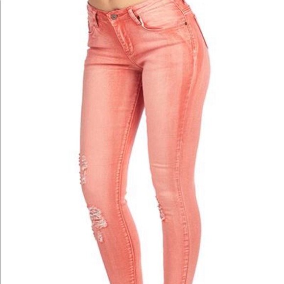 Blue Age Denim - Distressed skinny Jeans in Coral